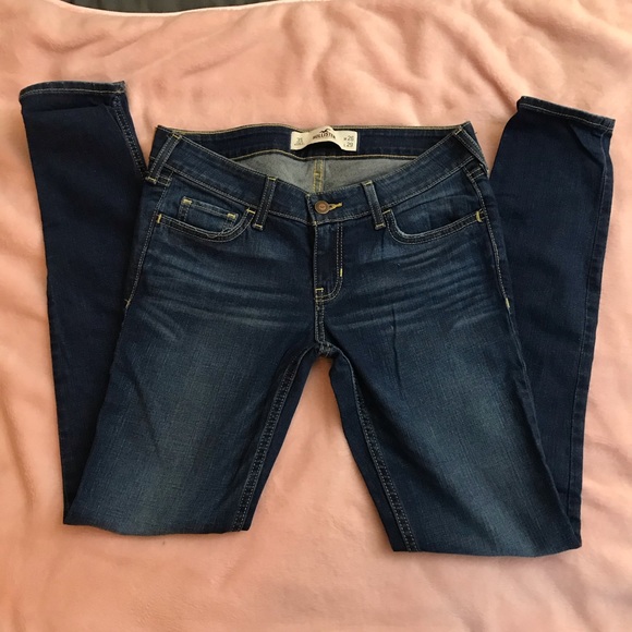 Hollister Skinny Jean - Picture 2 of 5